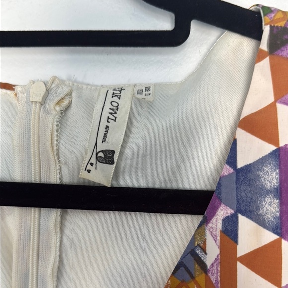 Geometric Patterned Dress - Picture 3 of 4